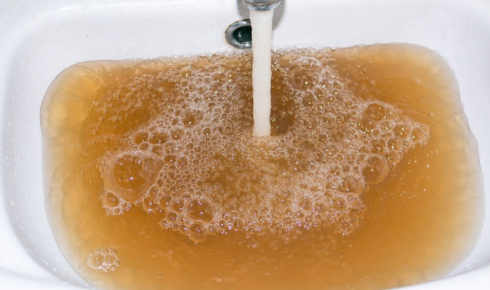 water discoloration causes